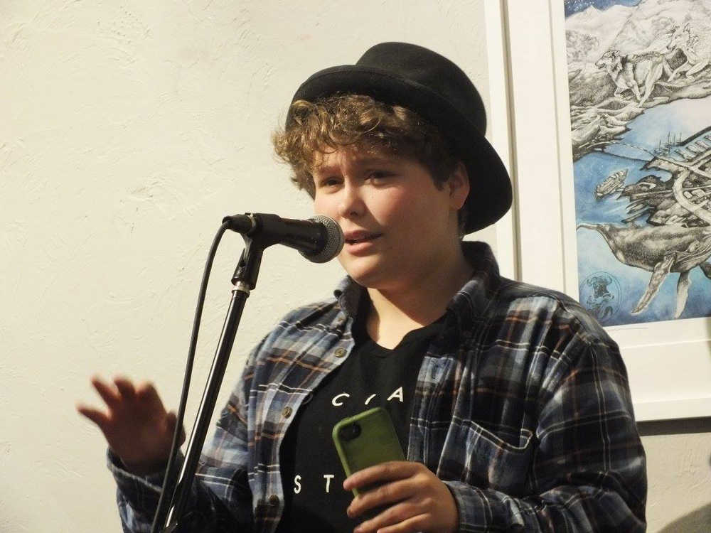 Fysh Houck performs at a previous Woosh Kinaadeiyí poetry slam.