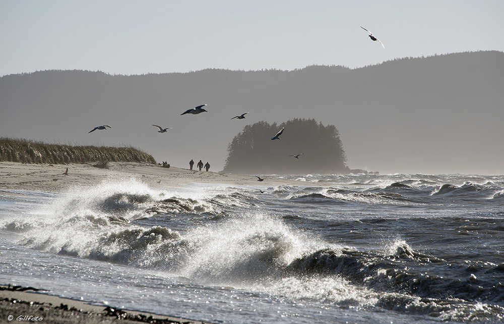 Winds kicked up waves at Eagle Beach on Sunday, Nov. 1.