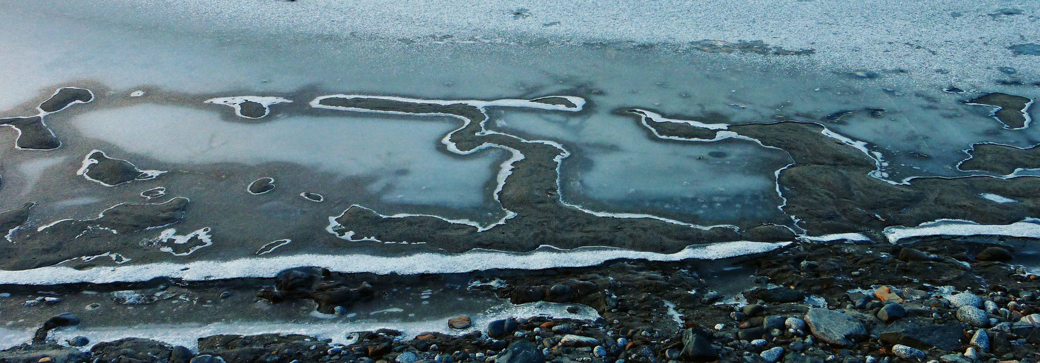 Shoreline designs in the Mendenhall Lake ice. Photo by Denise Carroll.