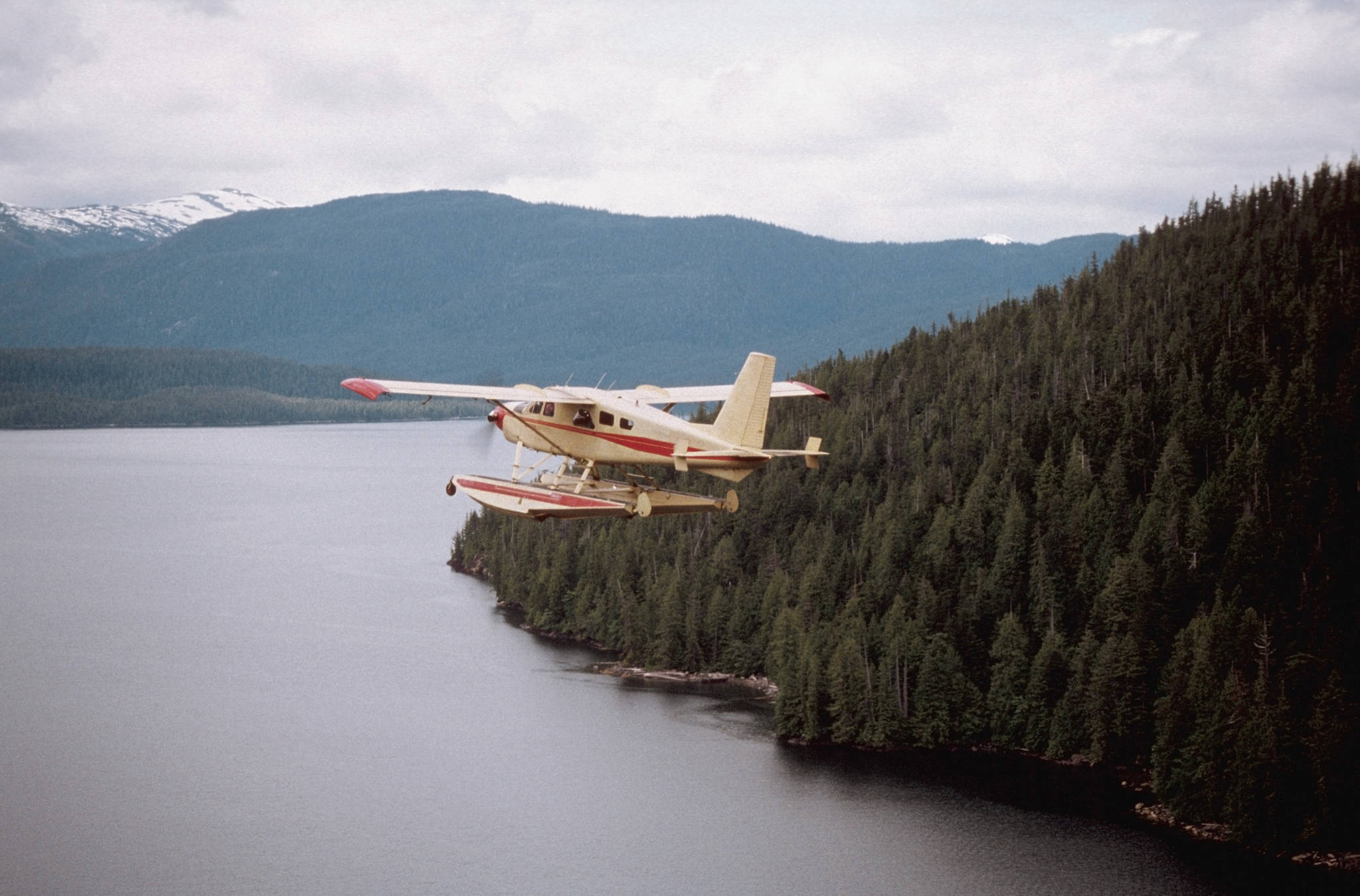 A seaplane over Alaska. (Thinkstock)