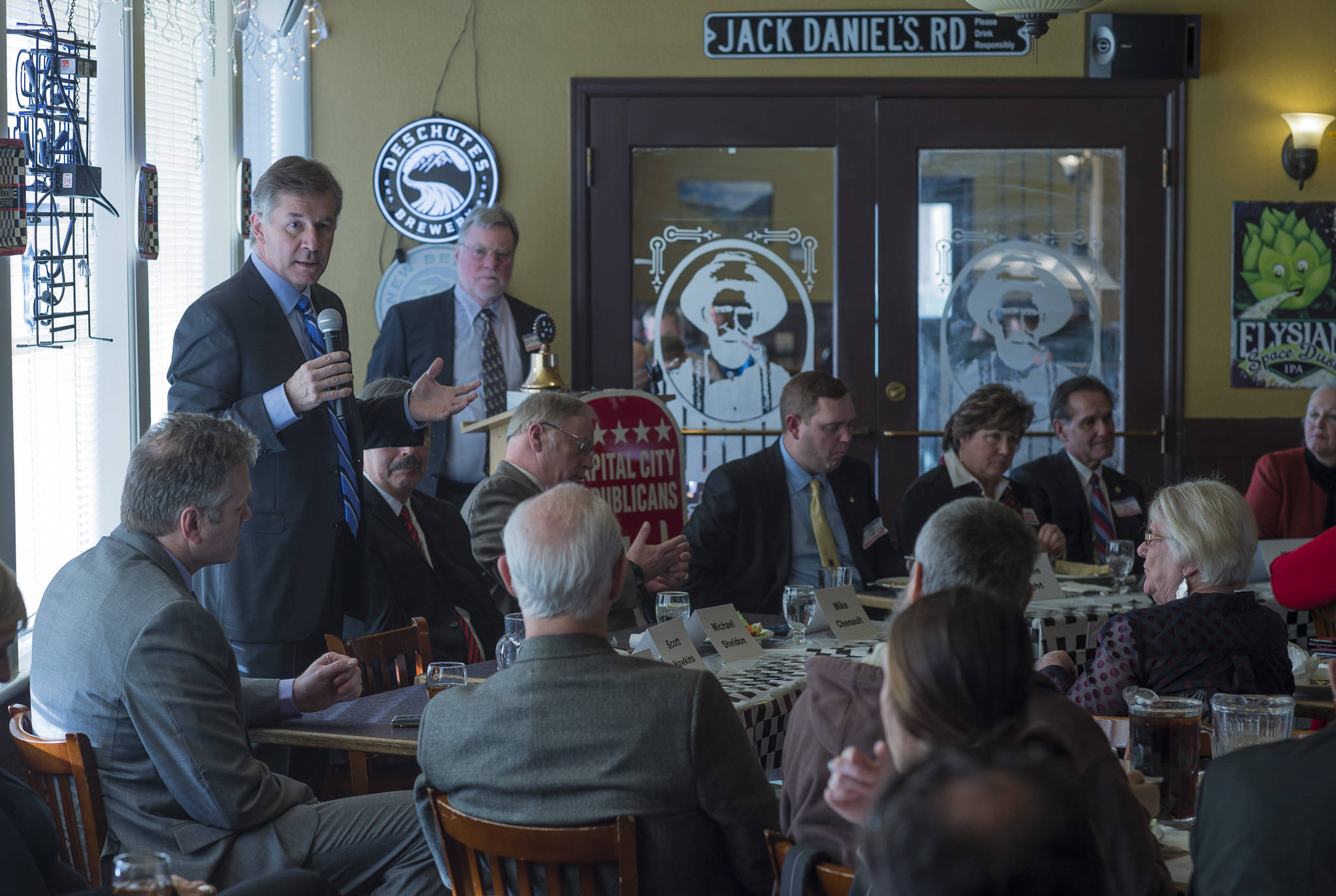 Governor candidate Scott Hawkins delivers his introduction during a GOP candidate forum at the Prospector Hotel on Friday, Jan. 26, 2018. (Michael Penn | Juneau Empire)