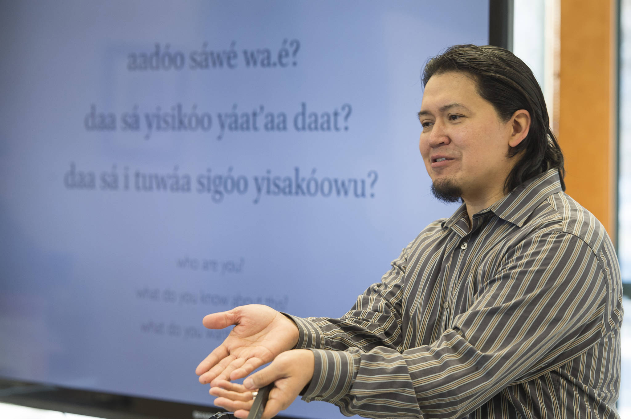 University of Alaska Southeast assistant professor of Alaska Native Languages Lance Twitchell teaches a basic Northwest Coast Formline Art workshop at UAS on Friday, Feb. 9, 2018. Michael Penn | For the Capital City Weekly