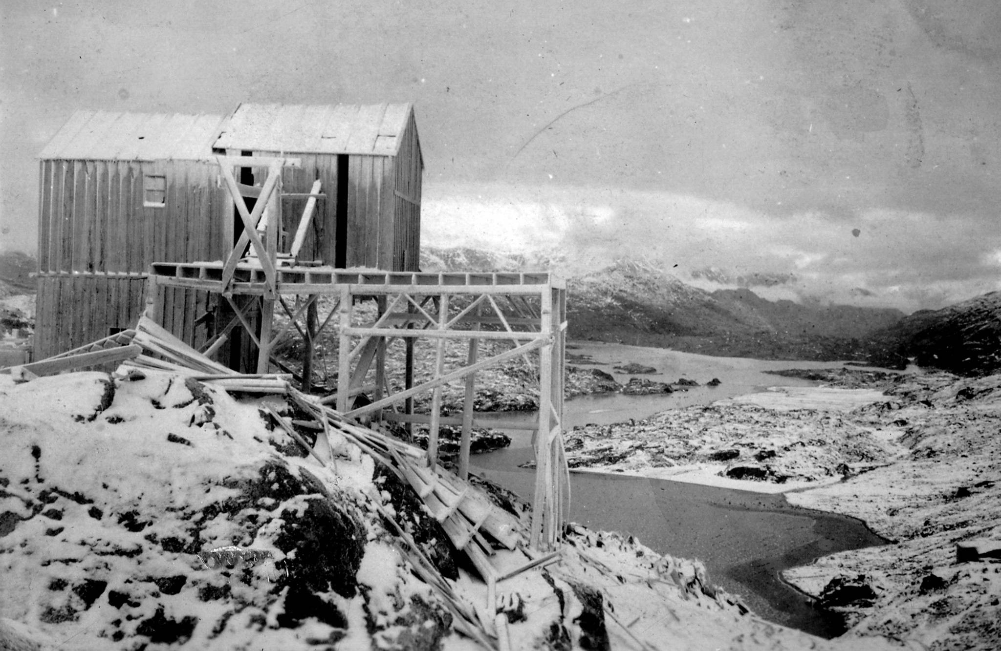 The southern elevation of the northern terminal station of the Alaska Railroad & Transportation Company’s aerial tramway operation. Photo taken in the fall of 1922 near the summit of the Chilkoot Trail looking northwest into Canada. (Image courtesy of the National Park Service, Klondike Gold Rush National Historical Park, George & Edna Rapuzzi Collection)