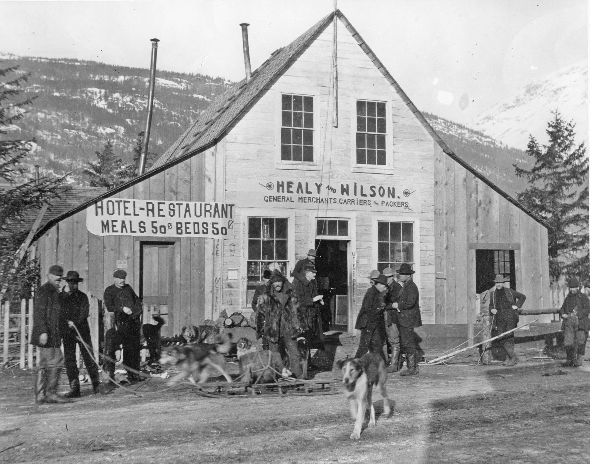 Healy & Wilson’s Trading Post in 1898. (National Archives, Collection of Brig. Gen. David L. Brainard, 200(S)-BR-1-A-10C; KLGO HW-10-1082)
