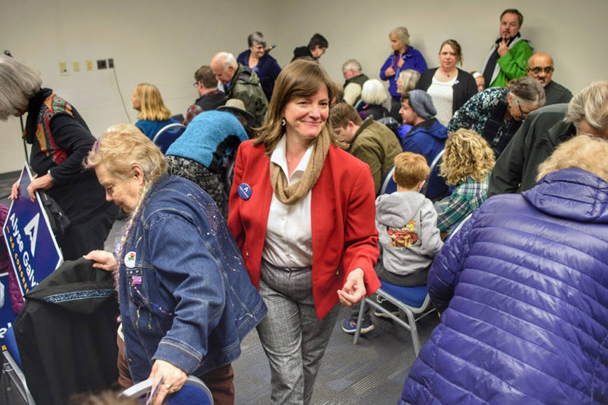 Alyse Galvin, Alaska’s independent candidate for U.S. House of Representatives, holds a town hall-style meeting to an overflowing room at Centennial Hall on Sunday, Oct. 21, 2018. (Michael Penn | Juneau Empire)