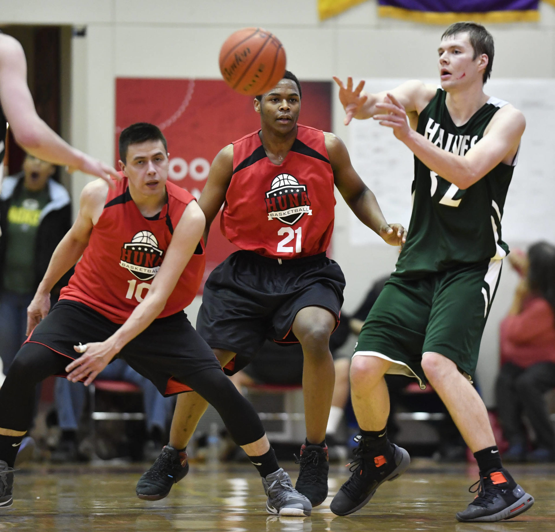 Photos Gold Medal Basketball Tournament Juneau Empire