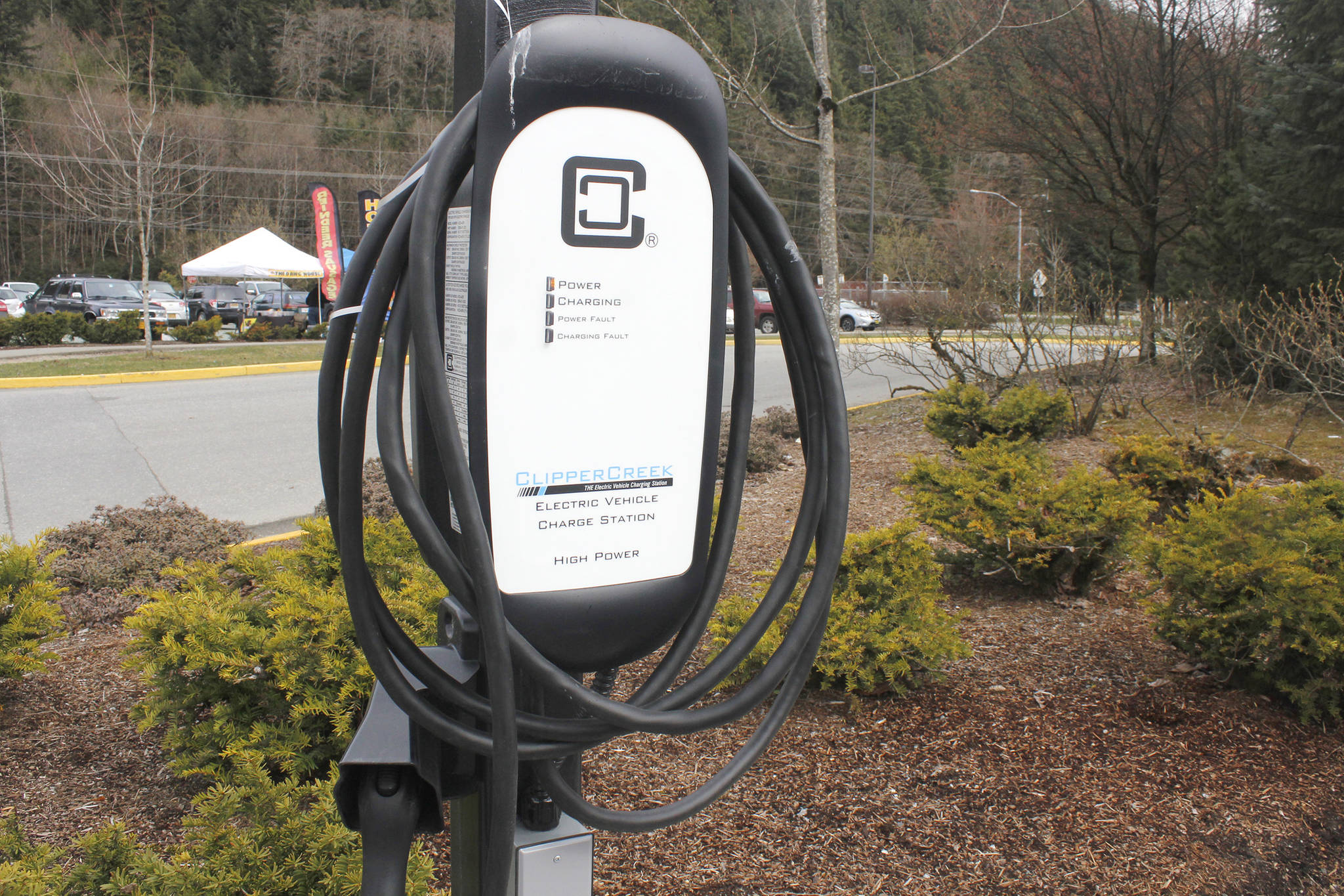 A new charging station awaits a vehicle at Fred Meyer on Saturday, April 20, 2019. (Alex McCarthy | Juneau Empire)