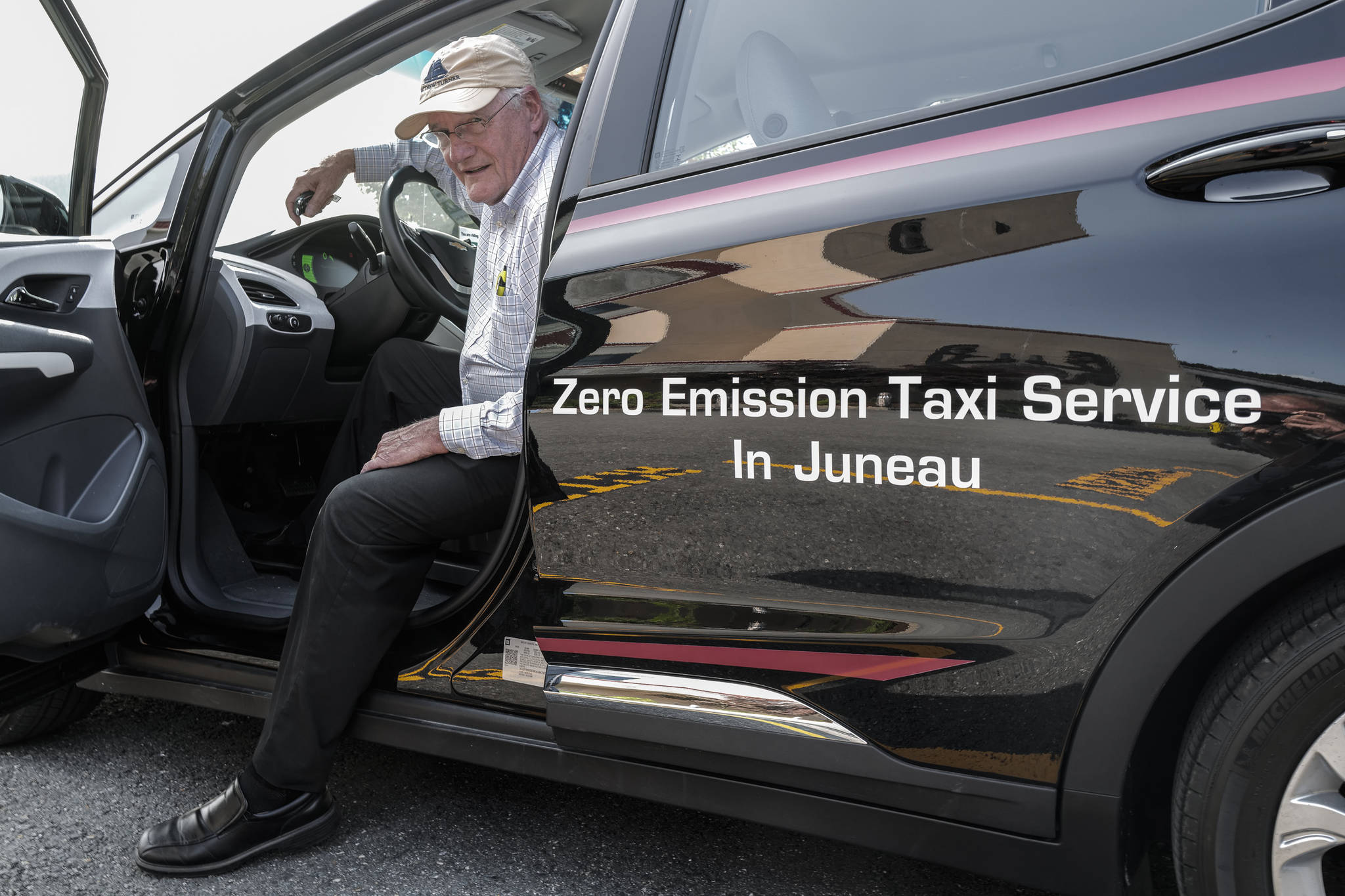 Juneau’s first electric taxi charges onto the scene