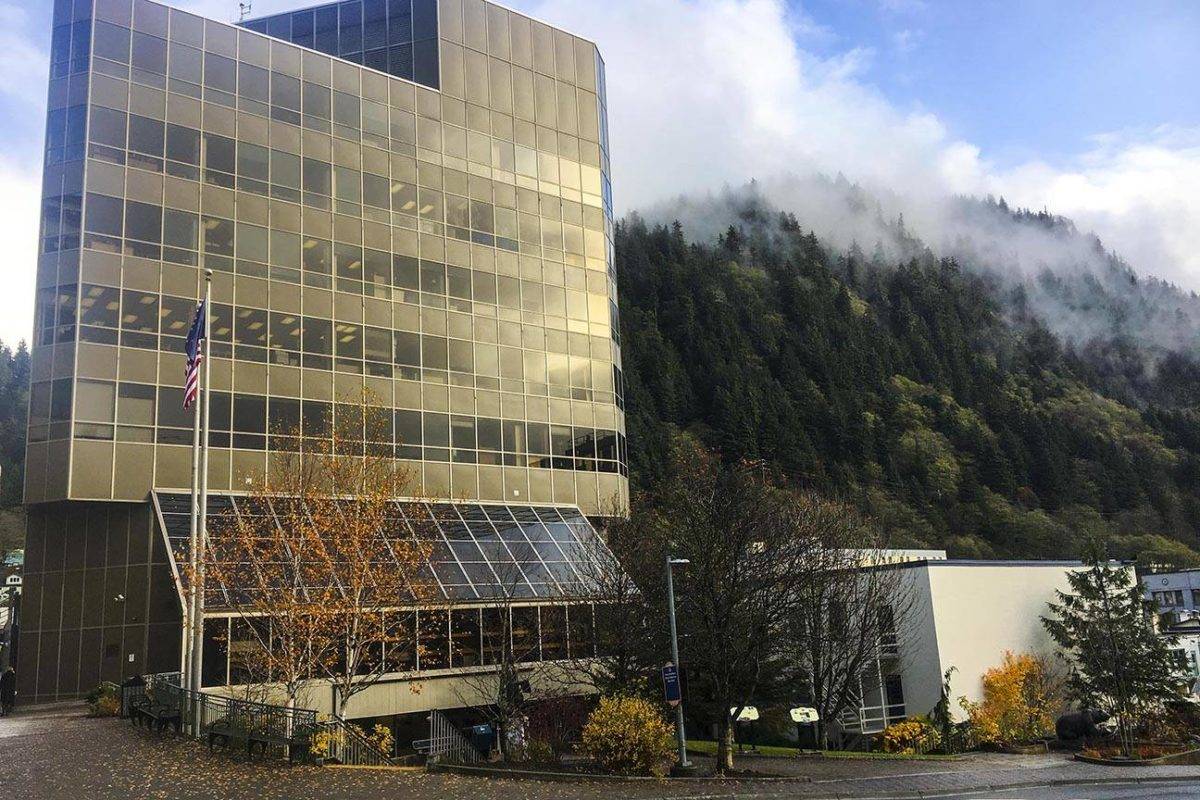 Dimond Courthouse is home to Juneau’s court systems, Oct. 25, 2019. (Michael S. Lockett | Juneau Empire)
