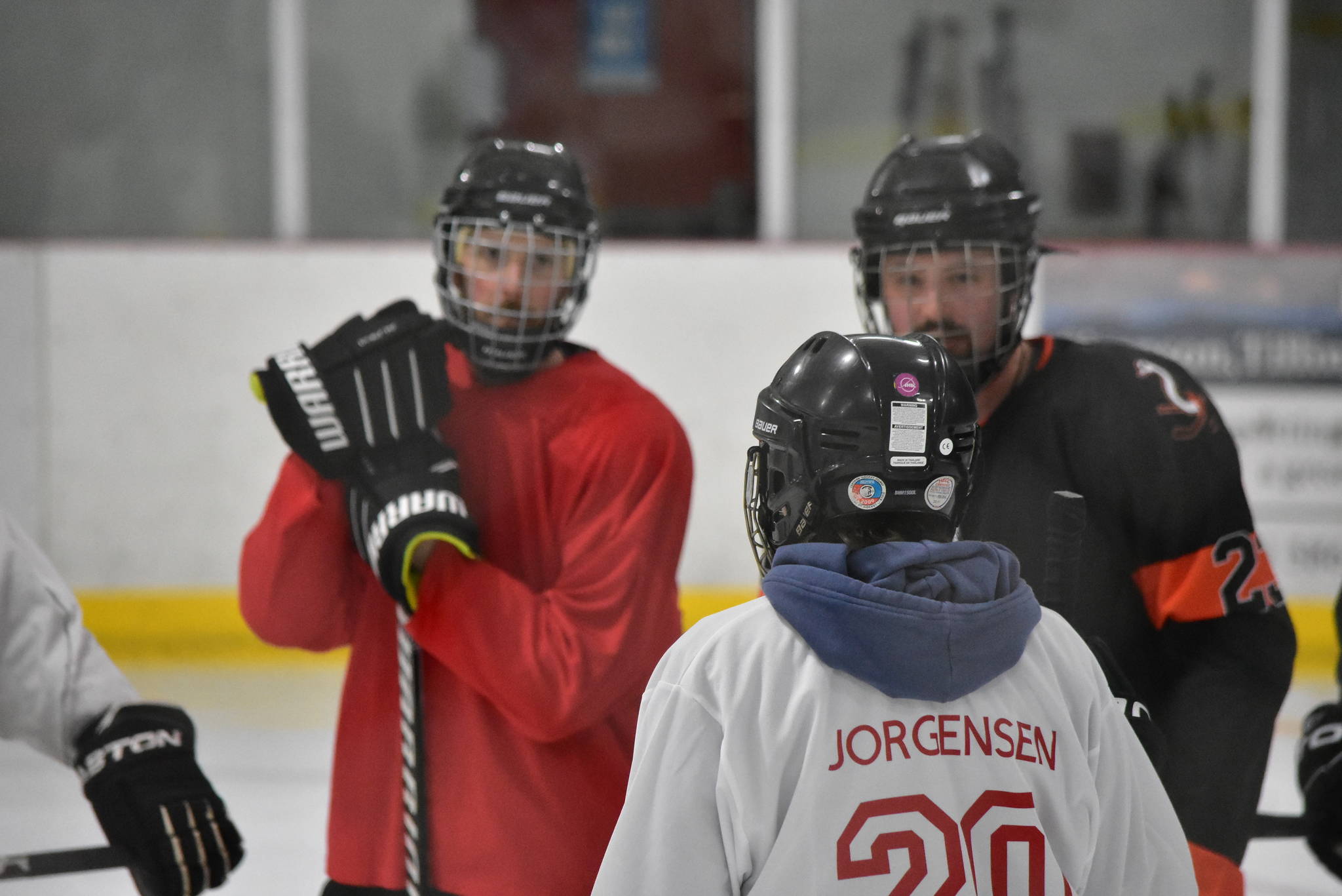 Libertarian presidential candidate Jo Jorgensen speaks with local hockey players at the Treadwell Arena on Tuesday, Sept. 8, 2020. (Peter Segall / Juneau Empire)