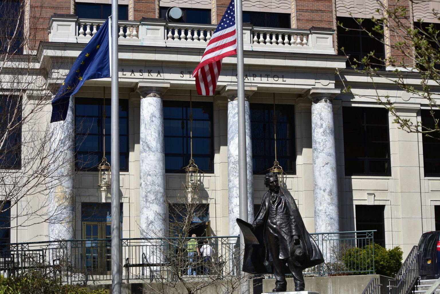 This photo shows the Alaska State Capitol. Lawmakers on Tuesday OKd legislation setting the Permanent Fund Dividend at $1,100. (Peter Segall / Juneau Empire file)