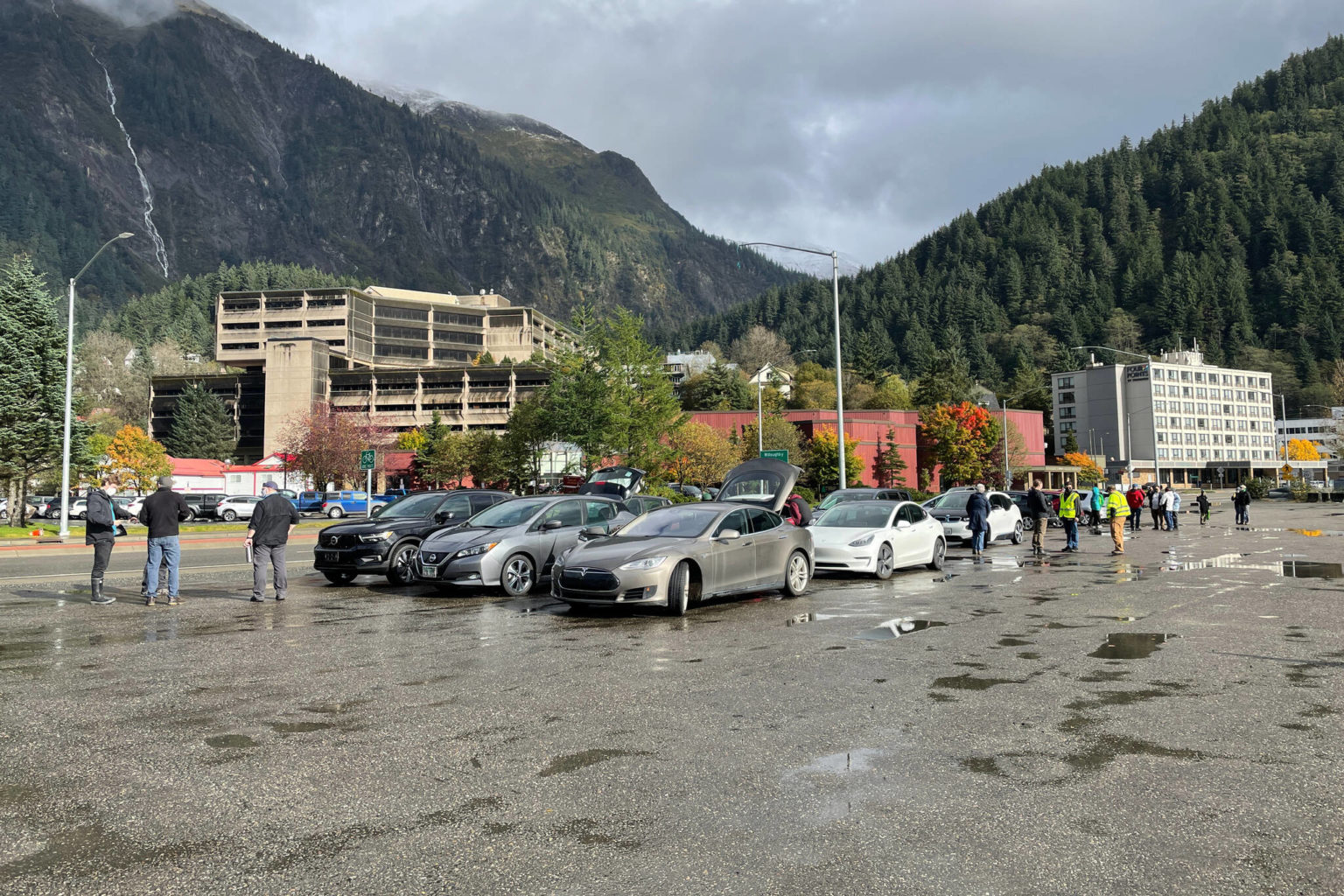 leafs-of-autumn-juneau-electric-vehicle-association-holds-meet-up