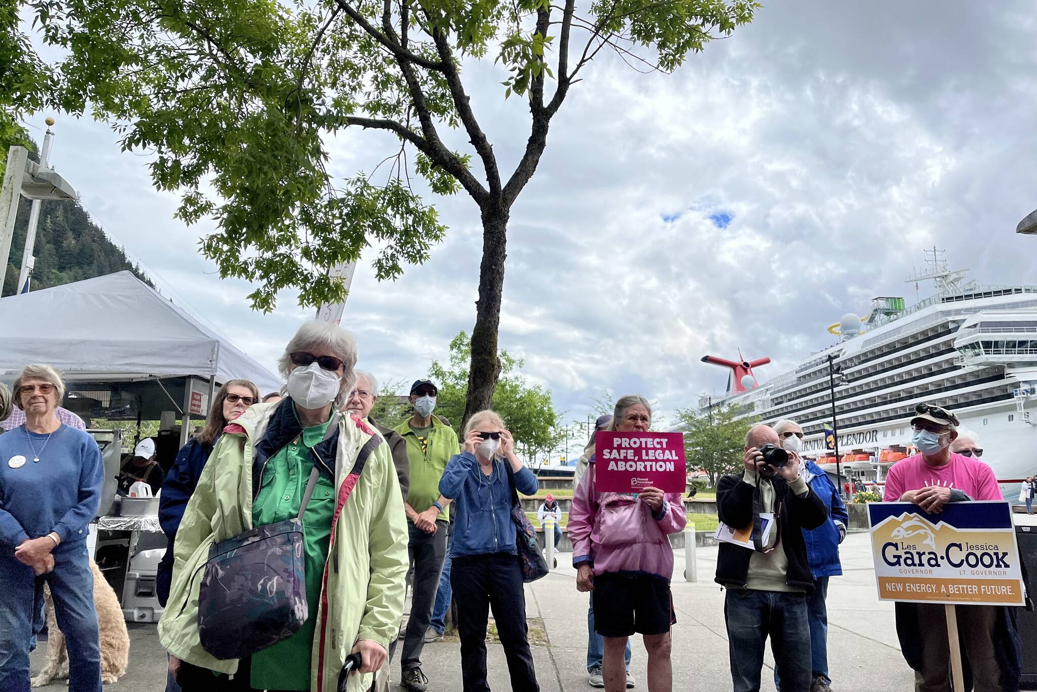 Crowd attending Saturday’s rally held by Planned Parenthood at Marine Park. (Jonson Kuhn / Juneau Empire)