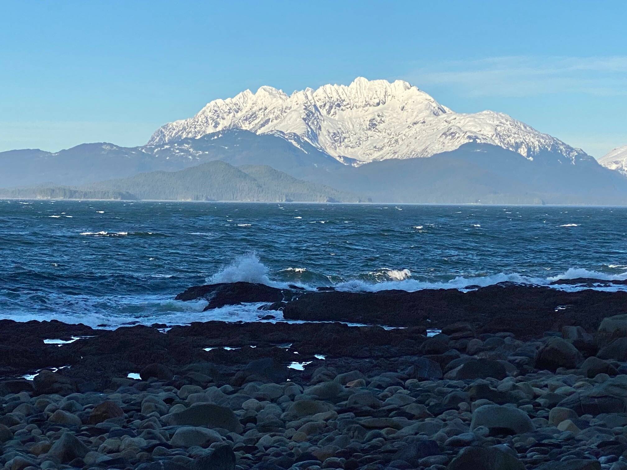Crashing surf and Lion’s Head mountain seen from Blue Mussel beach on Nov. 16. (Courtesy Photo / Denise Carroll)