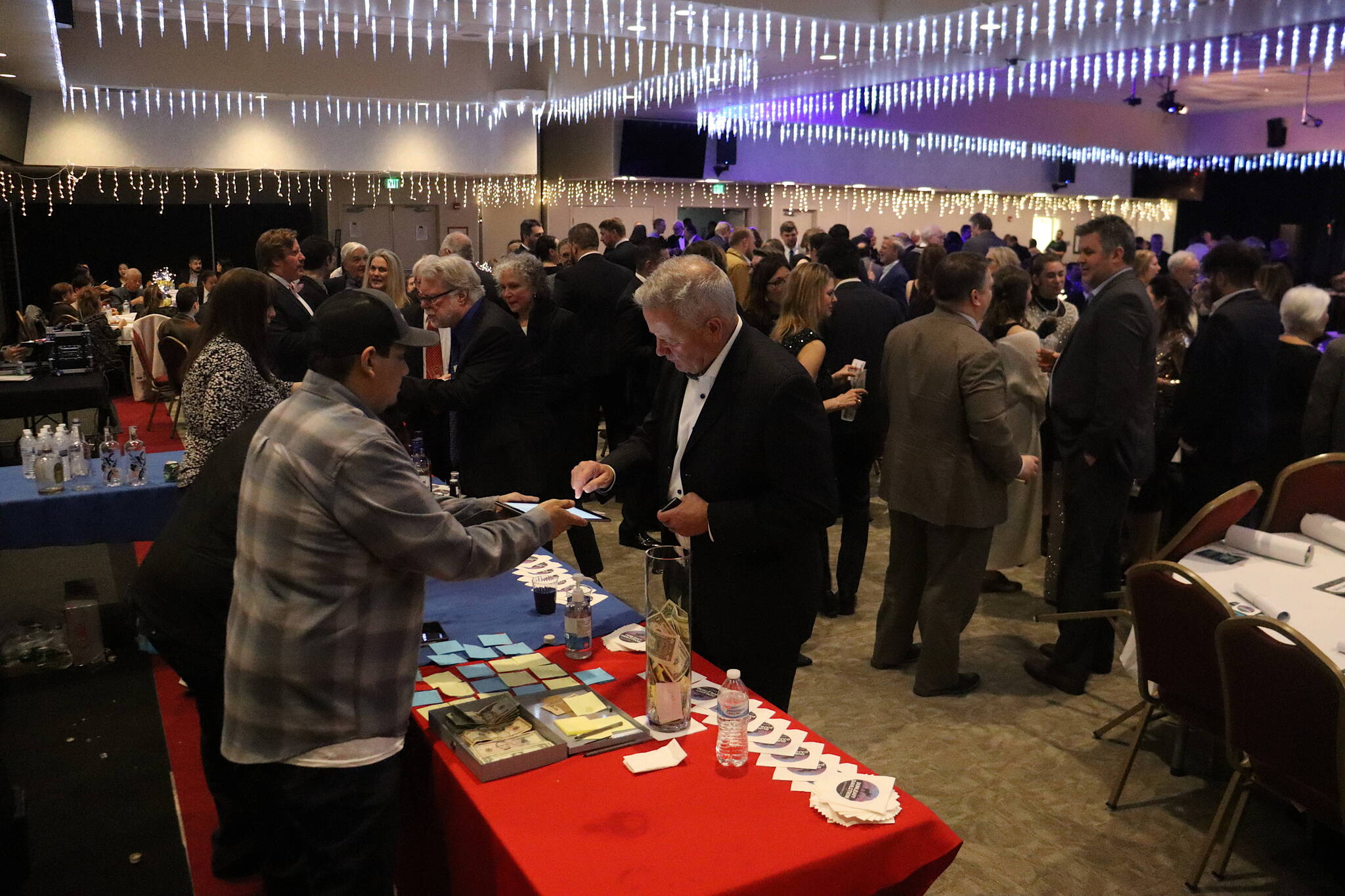 About 265 guests fill the ballroom at Elizabeth Peratrovich Hall for inaugural celebration of Gov. Mike Dunleavy and Lt. Gov. Nancy Dahlstrom on Friday night. (Mark Sabbatini / Juneau Empire)