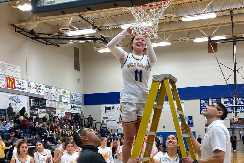 Hooping and hollering Photos from Day 4 of Region V Juneau Empire