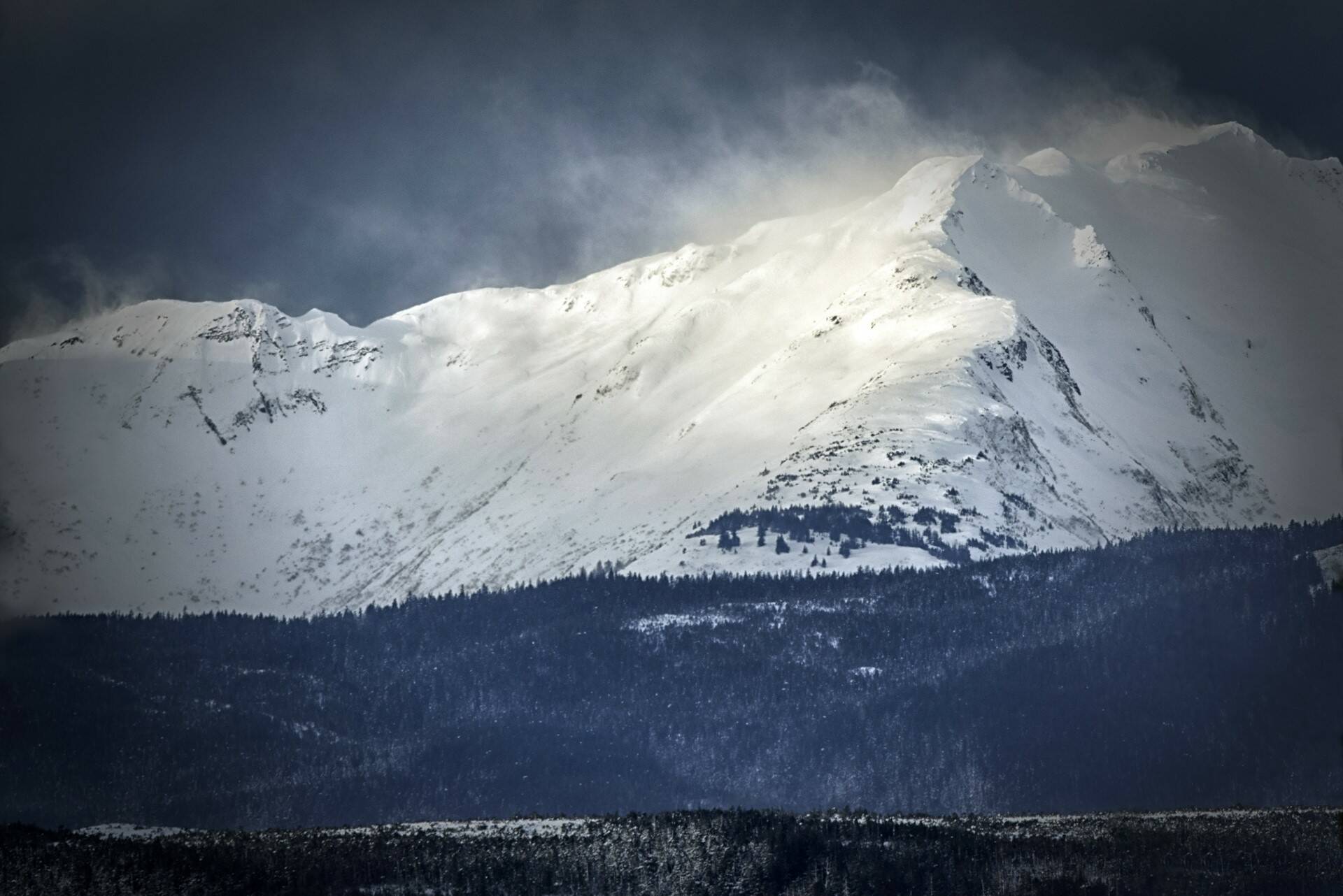 Windswept Chilkat Range peak on Jan. 17. (Courtesy Photo | Kenneth Gill, gillfoto)
