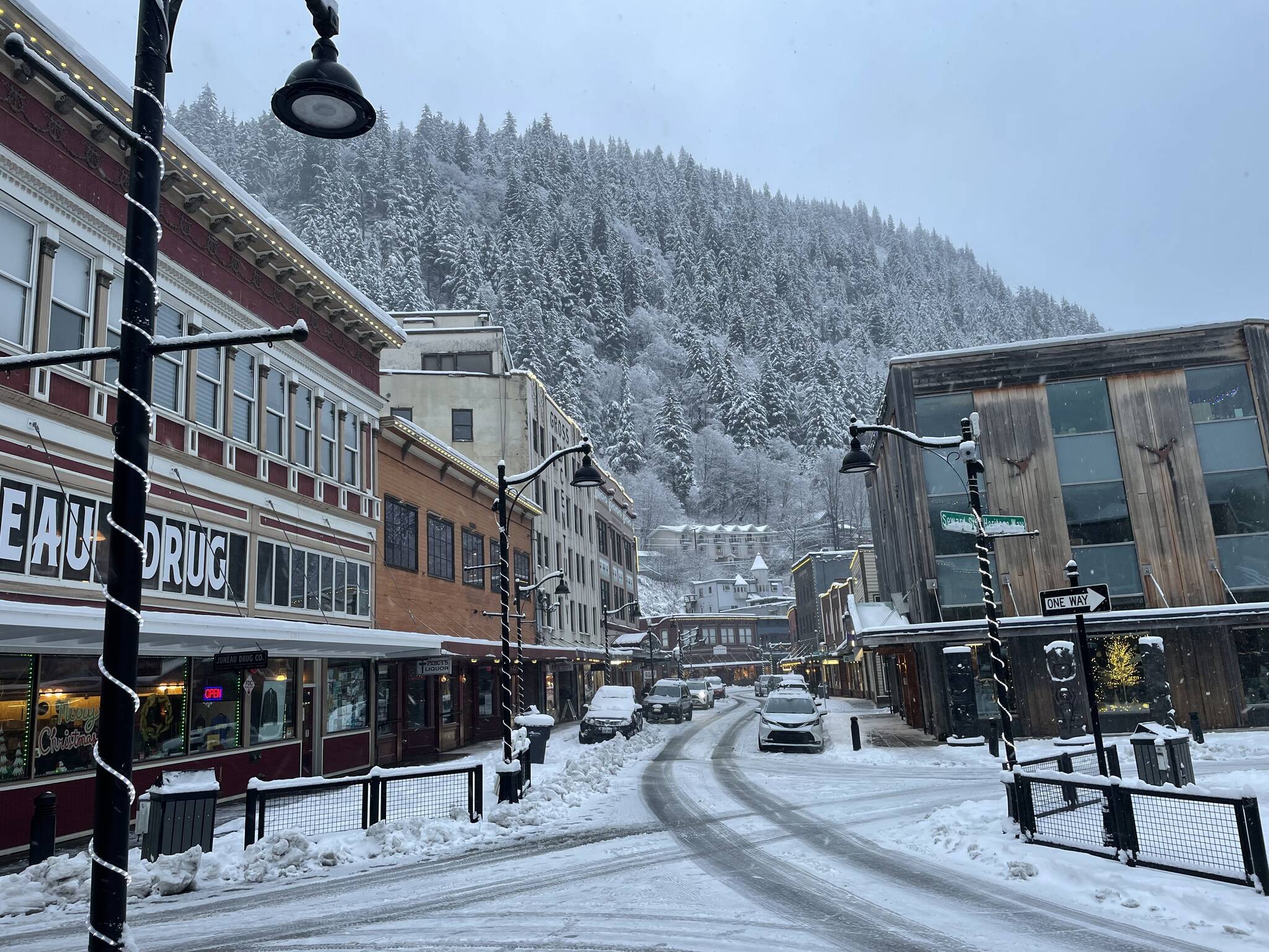 Downtown Juneau experiences its first significant city-level snow fall of the season as pictured on Sunday, Dec. 7, 2025. (Mari Kanagy / Juneau Empire)