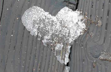 Remnants of ice on the downtown sea walk resemble a heart.