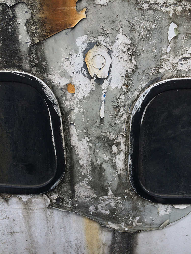 An old alien vessel. Photo by Kenneth Gill.