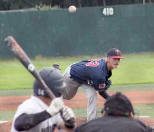 Juneau defeats Twins at state; Twins still advance to Saturday title game