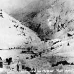 A photo of the prospectors and supplies buried under an avalanche on the Chilkoot Trail on April 3, 1898.