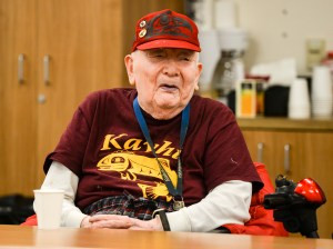 John Reese, the last fluent Shm&rsquo;algyack speaker in Ketchikan, speaks to a language class Wednesday, Jan. 18, 2017, in the Ketchikan Indian Community building in Ketchikan, Alaska. Through past U.S. government policy to assimilate Native language and culture to Western ideals, and now, the impeding rush of modern-day society, the Tsimshian language of Sm&rsquo;algyax and others of Alaska Natives have widely been forgotten. (Taylor Balkom | Ketchikan Daily News)