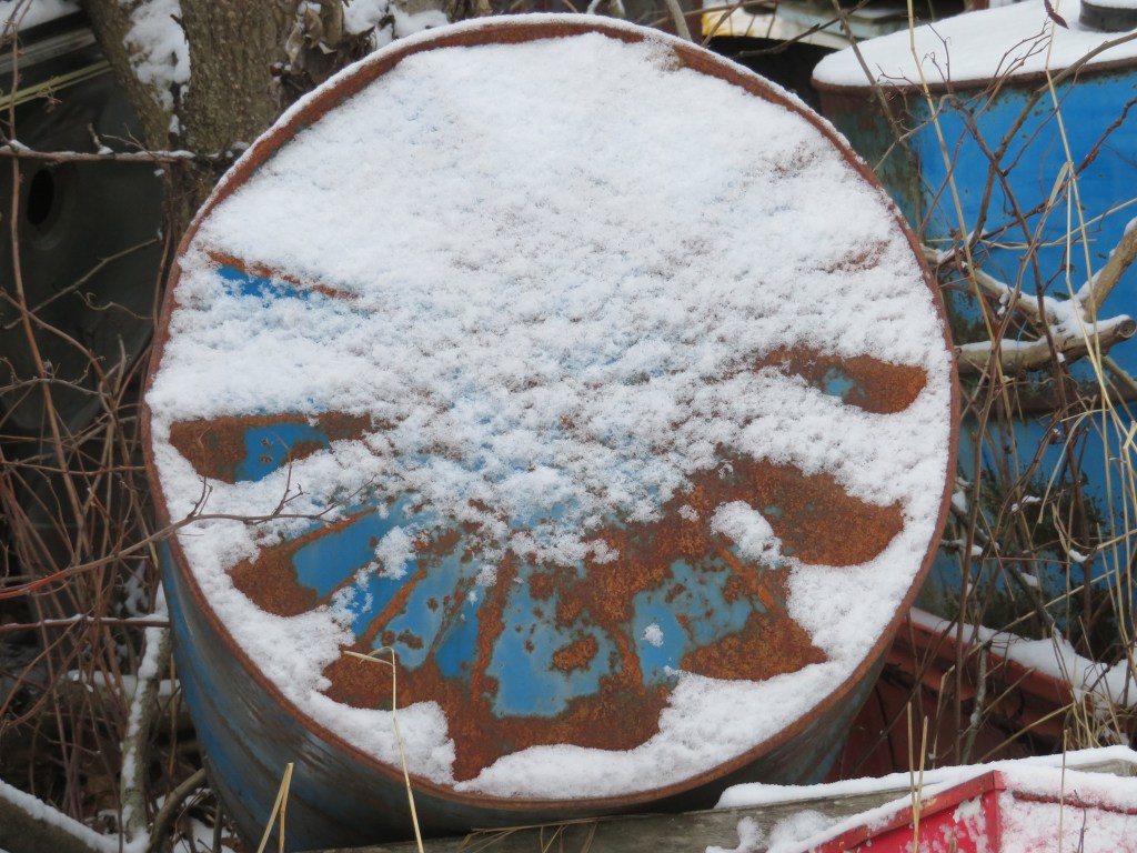 Oil drum art. Photo by Ray Tsang