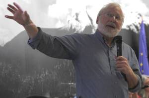 Steve Behnke, the chair of the Juneau Commission on Sustainability&rsquo;s Energy Committee, speaks to the City and Borough of Juneau Assembly Committee of the Whole on Monday, Jan. 29, 2018. The committee voted to forward the Renewable Energy Strategy to the full Assembly, and the Assembly unanimously approved the adoption of the plan on Monday. (Alex McCarthy | Juneau Empire)