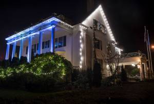 The Governors Mansion, ready for the holidays, is pictured on Thursday, Nov. 29, 2018. (Michael Penn | Juneau Empire)