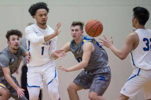 Whaler boys off to hot start at Capital City Classic