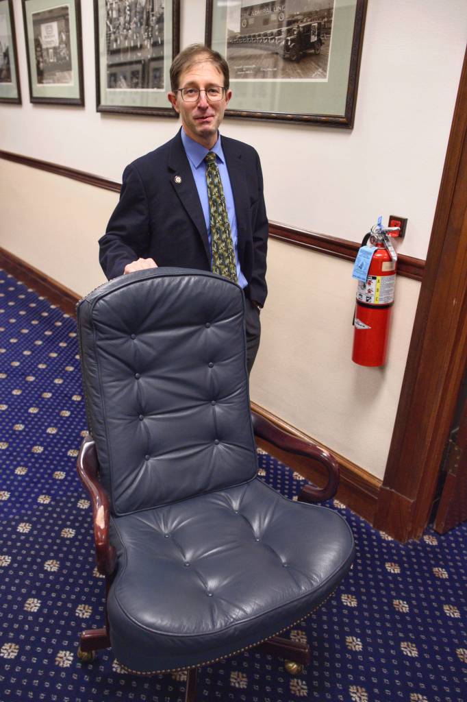 Dunleavy declares ‘war on criminals,’ delves into fiscal plan