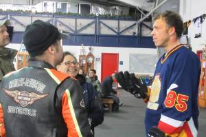 Recovery on Ice: Fun skate celebrates sobriety