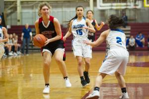 Tuckwood-led Crimson Bears stay alive at Region V