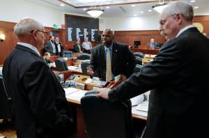 DIVIDED LEGISLATURE: Lawmakers give impassioned speeches, but don’t have the votes to override vetoes