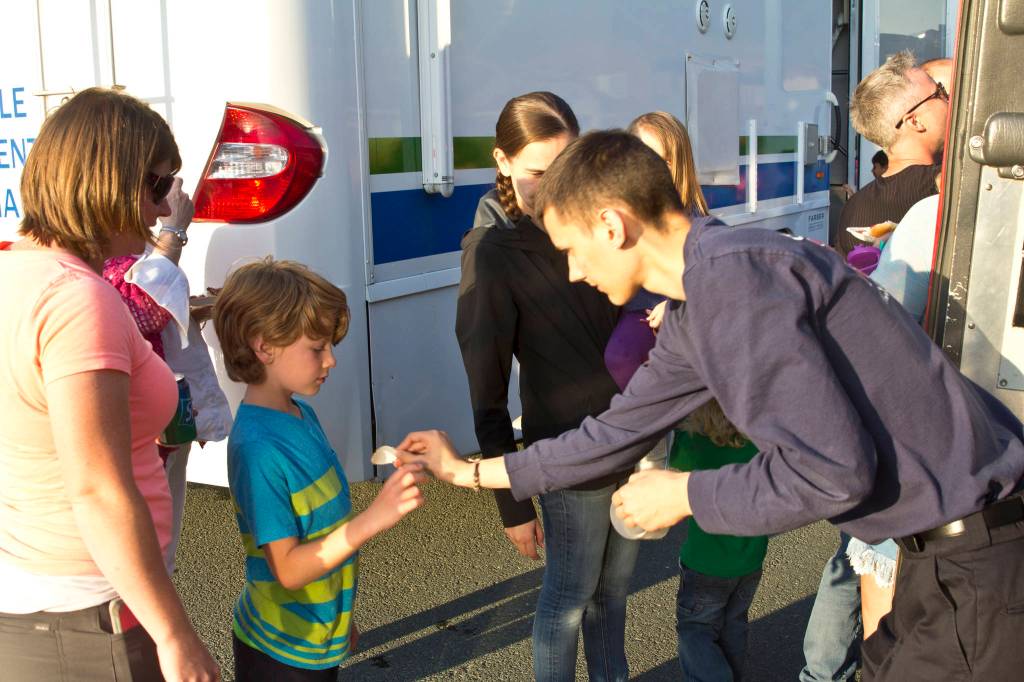 The Juneau Police Department organized participation in the National Night Out for all Juneau public services, including Capital City Fire/Rescue, the Alaska State Troopers, and other uniformed and nonuniformed public services, Aug. 6, 2019. (Michael S. Lockett | Juneau Empire)