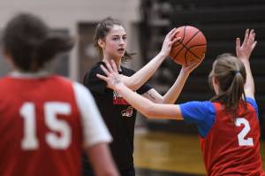 Juneau teams enjoy ‘big’ wins and a crosstown clash in Anchorage