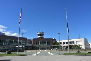 City and Borough of Juneau Assembly will decide Wednesday evening whether to extend a mandate that requires out-of-state visitors, such as the ones that come in through Juneau International Airport, to self-quarantine for two weeks. (Peter Segall | Juneau Empire)