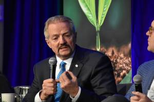 Embattled public lands chief hangs on despite nomination getting nixed