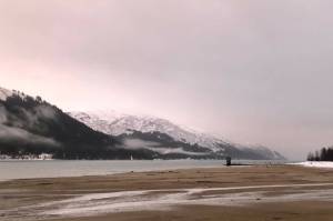 The Coast Guard briefly investigated an oil leak near Sandy Beach on Jan. 10, 2022. (Peter Segall / Juneau Empire)