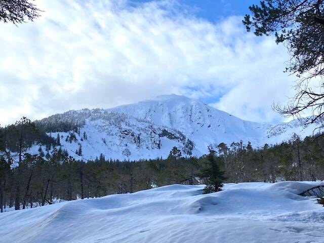 It was good to see the top of Mount Jumbo after so many days of grayness and rain, writes Denise Carroll. (Courtesy Photo / Denise Carroll)