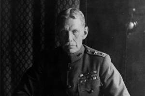 Henry Allen a few decades after he — as a 26-year-old — crossed Alaska on foot and by boats in a U.S. government-sponsored expedition. (Public domain photo)