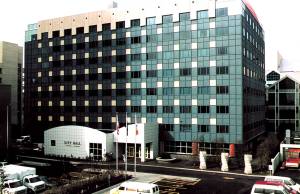 Anchorage’s City Hall is seen as something of a "pilot project" for a new City Hall in Juneau, according architects designing the proposed facility – but primarily in terms of practical features since they say green space is also a key part of the design. ( Ken Graham Photography)