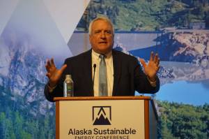 Bill Ritter, former governor of Colorado and founder of the Center for the New Energy Economy at Colorado State University, promotes bipartisanship in his opening address on May 24 at the Alaska Sustainable Energy Conference. (Yereth Rosen/Alaska Beacon)
