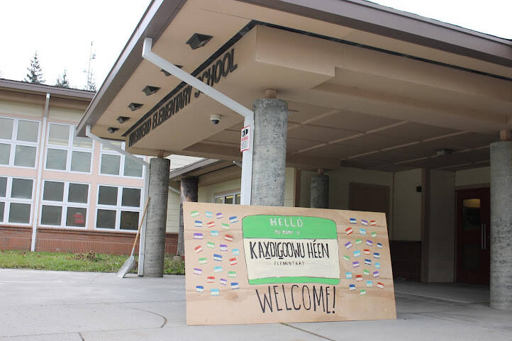 Students entered Kax̲dig̲oowu Héen Elementary, formerly Riverbend Elementary School, to mark the first day of the 2022 academic school year. The decision to change the K-5 schools name was made in mid June by the Juneau School Board after the Riverbend leadership requested a Tlingit name for the school from the Aakw Kwáan. (Clarise Larson / Juneau Empire)