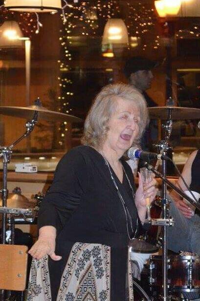 Joann Hanson faces her fears of public speaking by giving a toast at a friends wedding. (Courtesy Photo / Roxanne Thomas)