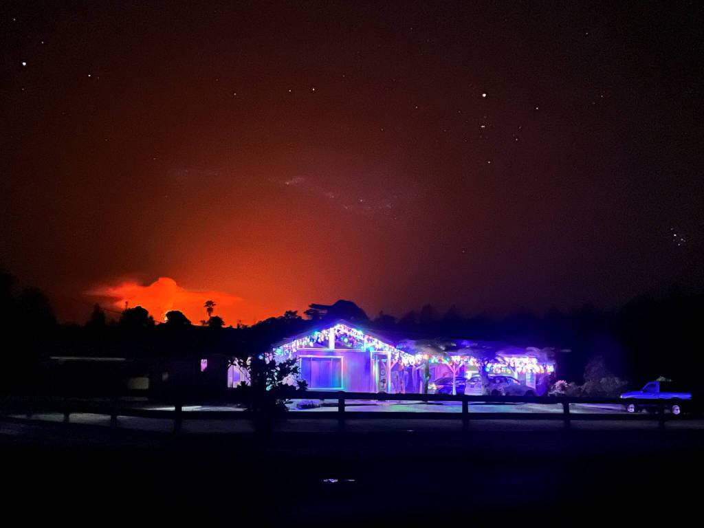 Kurtistown neighborhood in Big Island Hawaii, Holiday Lights, 2022 November, Mauna Loa eruption. Near authors neighborhood. (Yéilk Vivian Mork / For the Capital City Weekly)