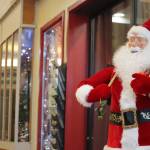 An animatronic Santa Claus greets Juneau patrons at the entrance of the Nugget Mall on Thursday. (Jonson Kuhn / Juneau Empire)