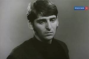 This screenshot from YouTube shows Ålexander B. Dolitsky in a Soviet-era film. (Screenshot)