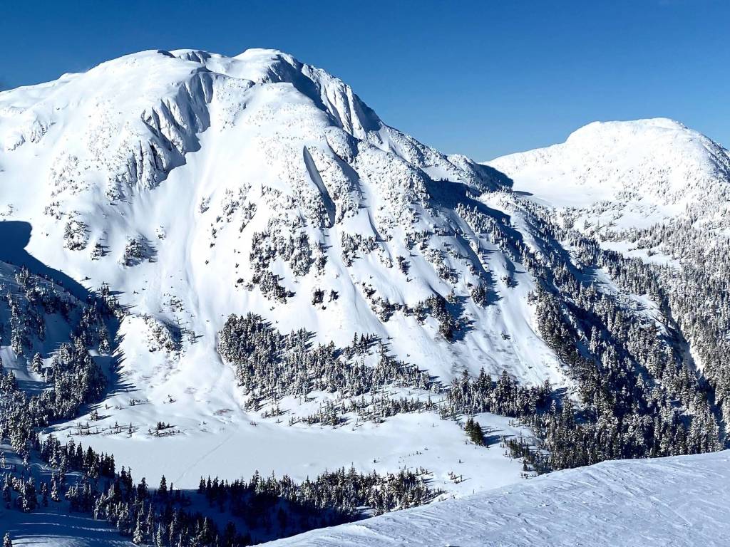 Mount Ben Stewart shimmers in the sunshine. (Courtesy Photo / Denise Carroll)